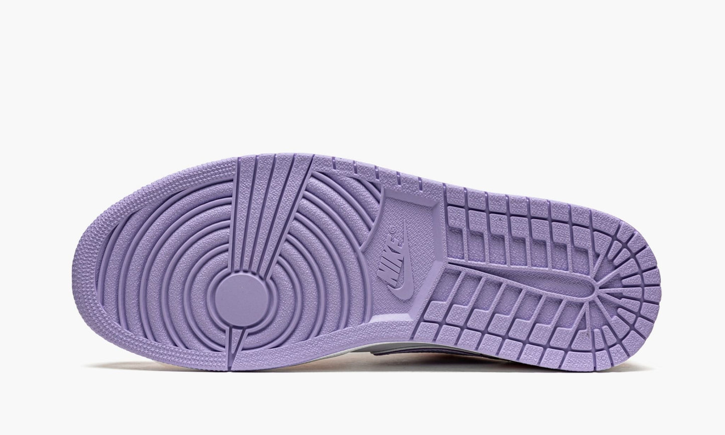 Air Jordan 1 Low SE Arctic Punch Sneakers - Archive Edition