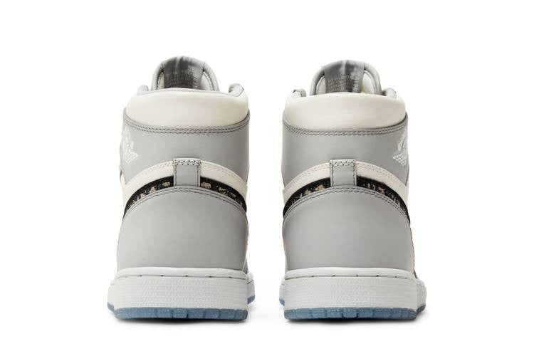 Air Jordan 1 Retro High CN8607 Sneakers - Cushioned Stride