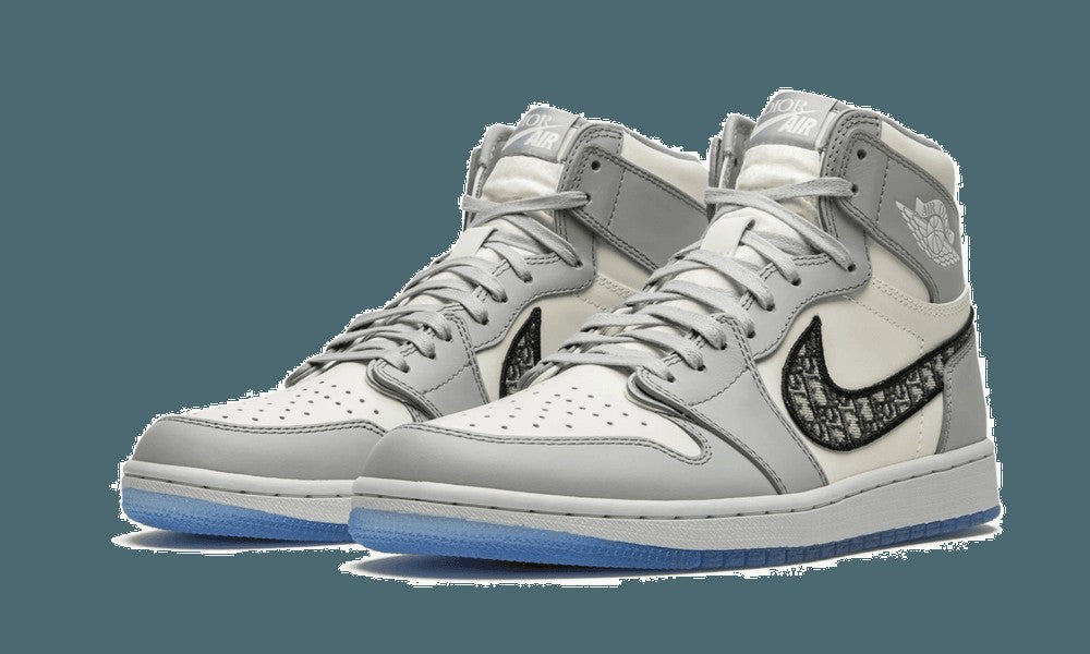 Air Jordan 1 Retro High CN8607 Sneakers - Cushioned Stride