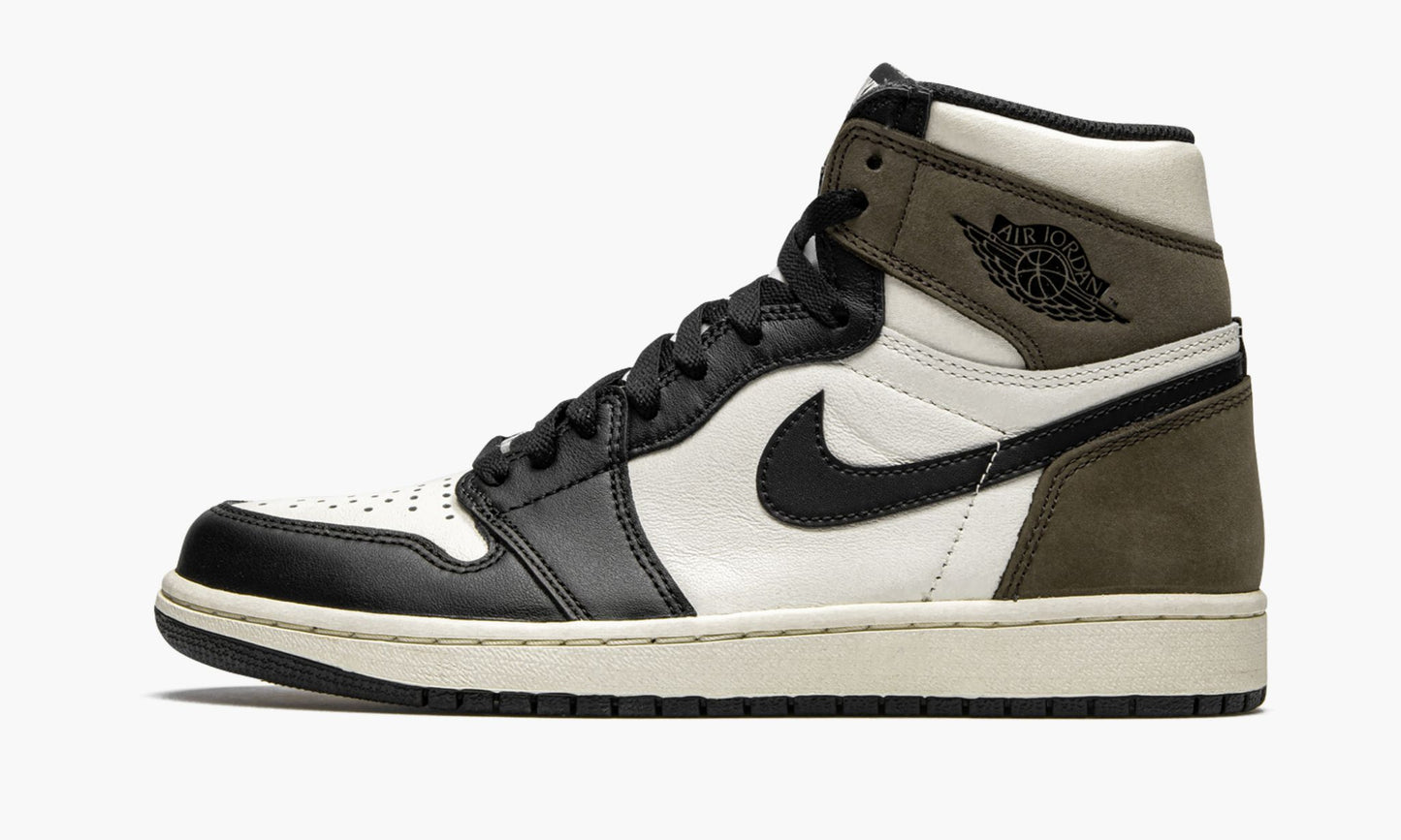 Air Jordan 1 Retro High OG Dark Mocha Sneakers - Court Classic