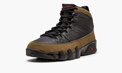 Air Jordan 9 Retro Sneakers - Court Classic | Colorway of the Year