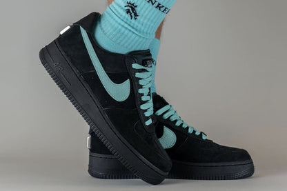 Air Jordan Force 1 Low SP Tiffany And Co. - Forever Classic