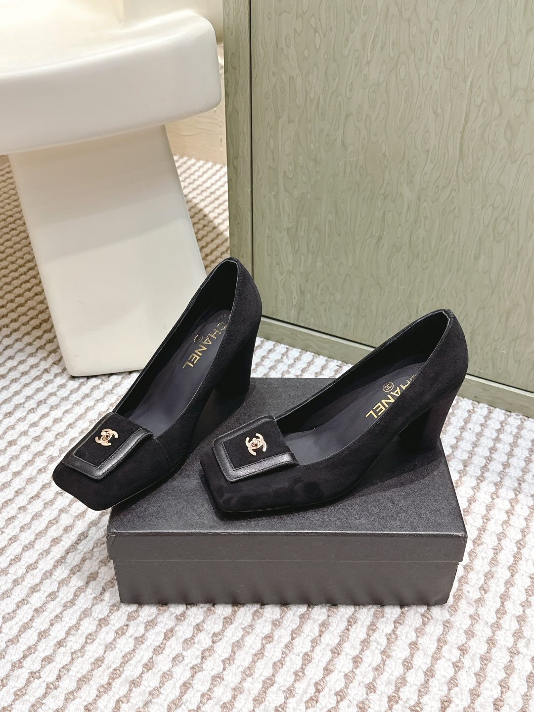 Chanel 2026 Pump Suede and Lambskin
