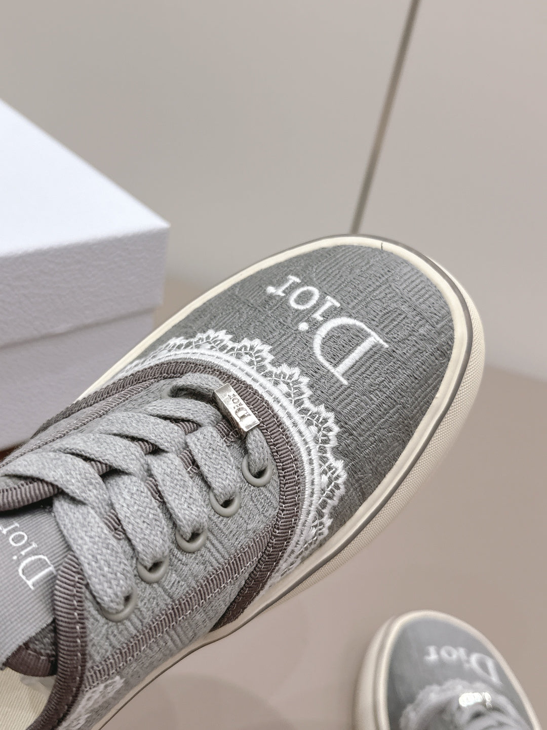CD 26A Platform Sneakers Embroidery Woven Fabric 739417
