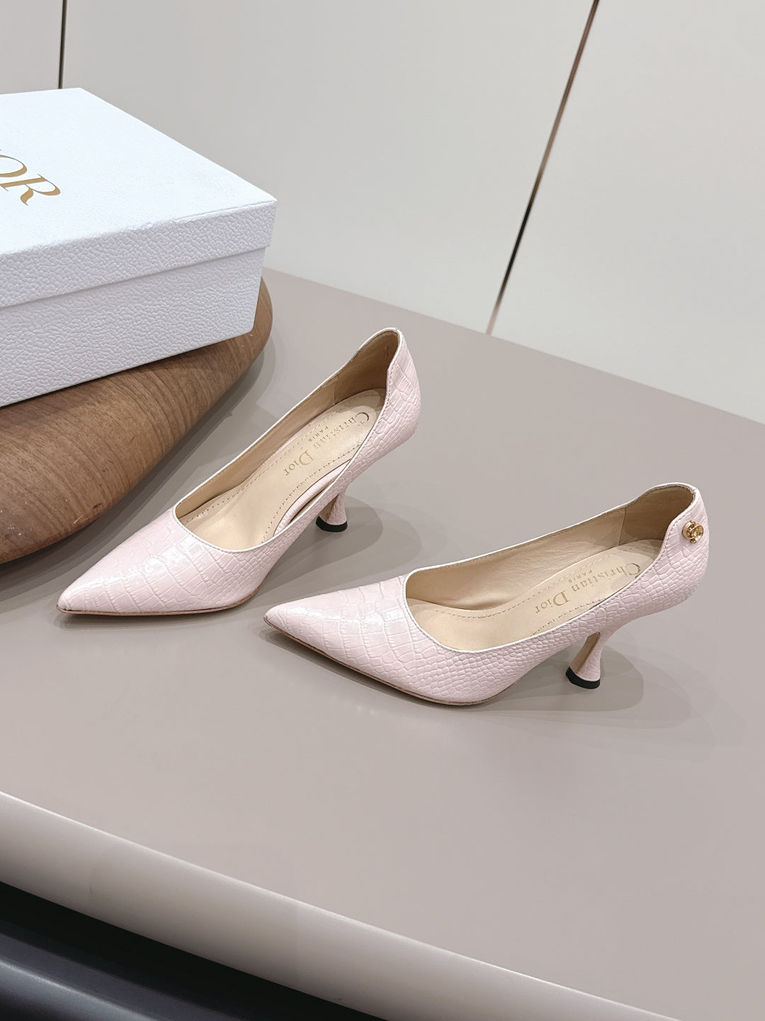CD 26A Pump 95 Embossed Crocodile Leather
