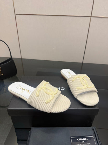 Chanel 2026 Slippers Leather Raffia Large Gold CC Logo 791589