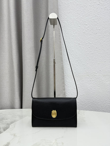 Dior 2026 Medaillon Envelope Bag 20.5cm Calfskin 158554