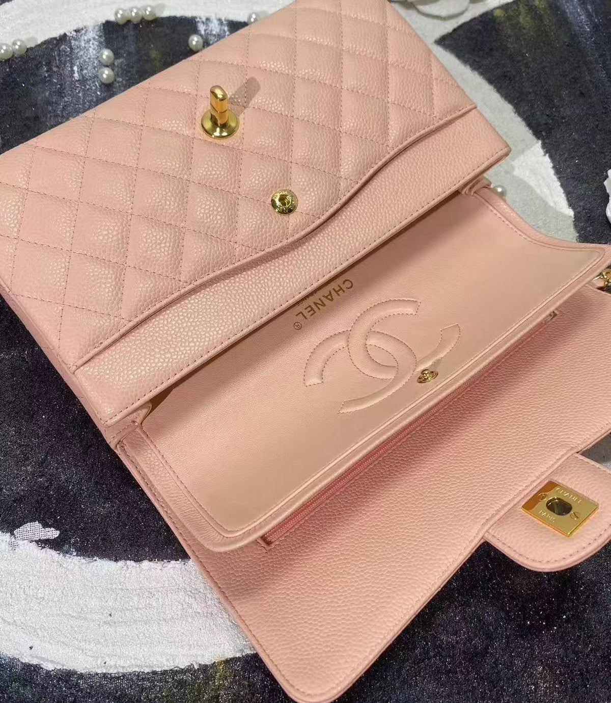 CC classic flap bag 23 pink beige caviar lamskin