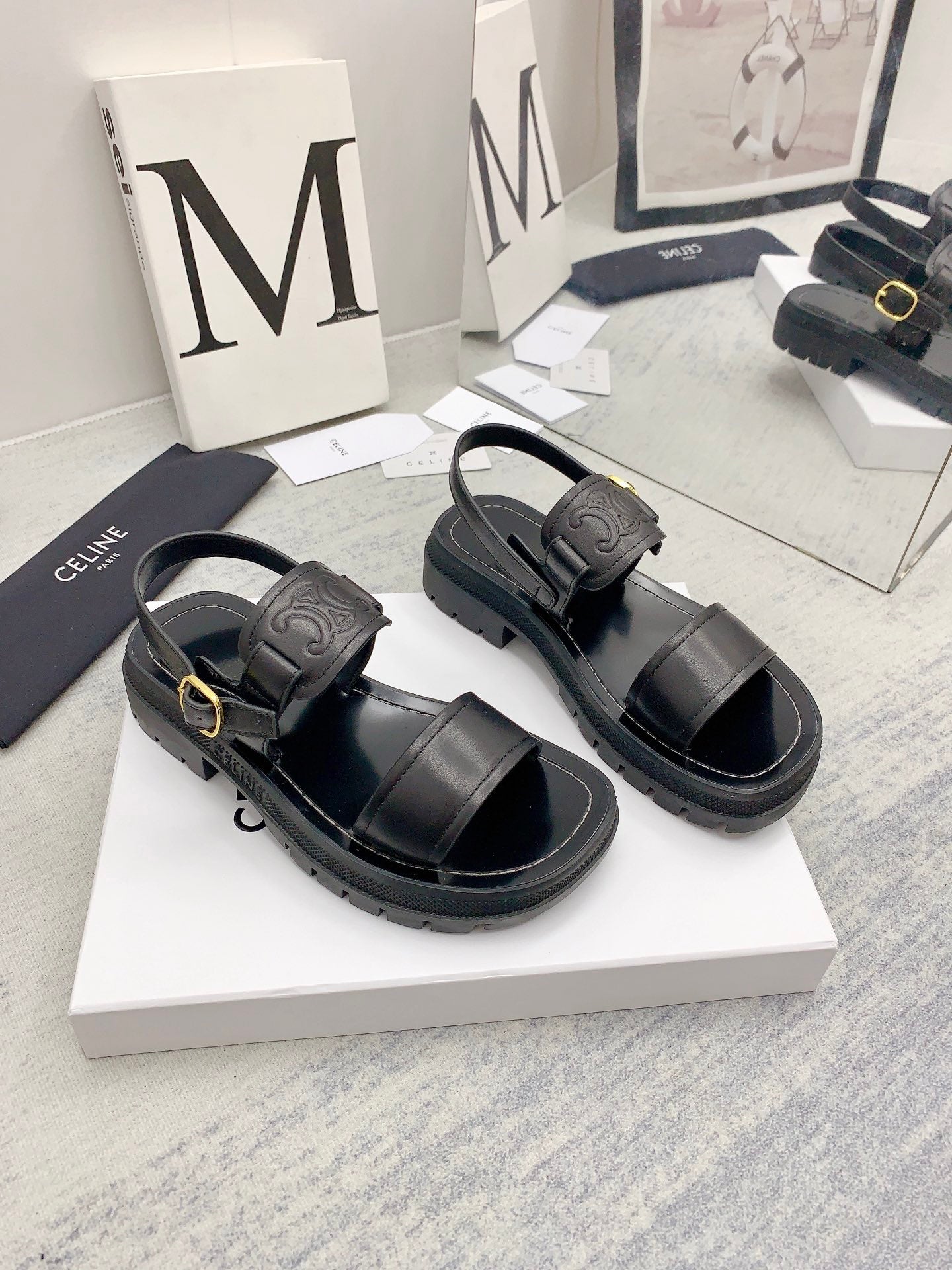 Celine 26 Clea Triomphe Retro-Chic Sandals Calfskin Leather 732451