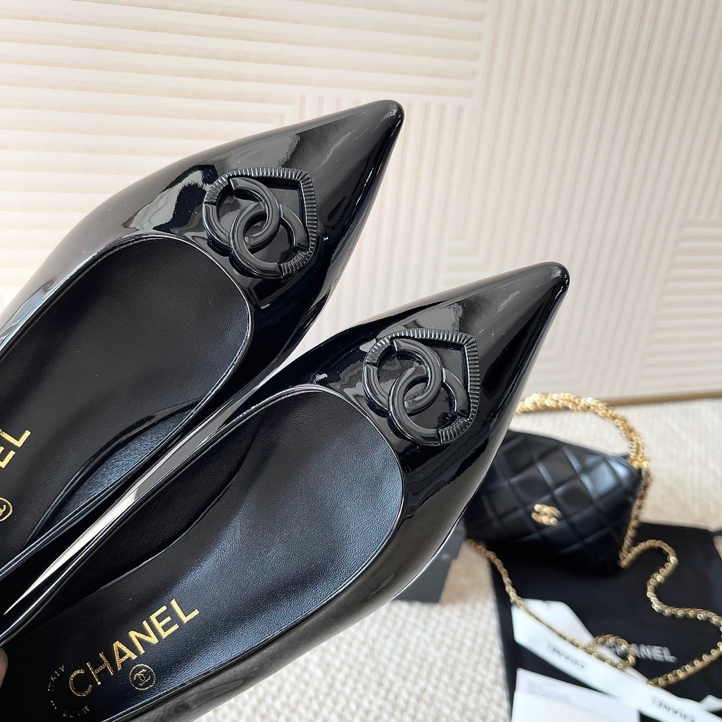 Chanel 2026 Pump With Heart-shaped Buckle Black Patent Leather 787144