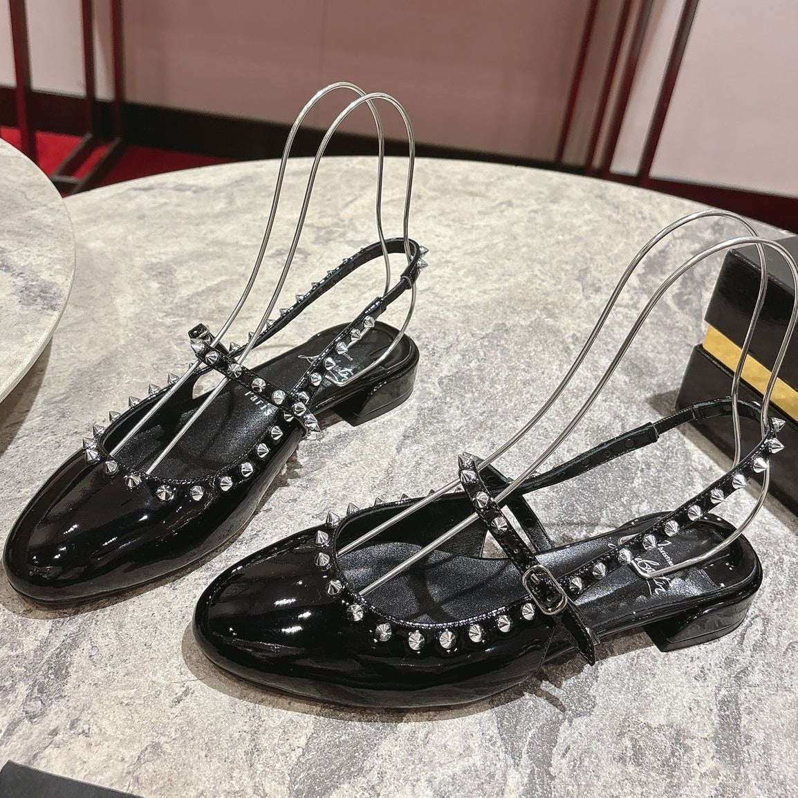 Christian Louboutin Mary Jane Pumps Patent Leather 825296