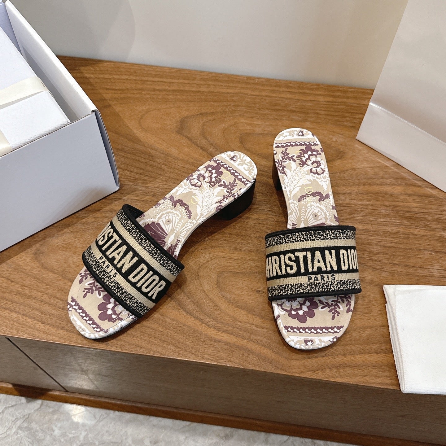 CD 26s Embroidered Sandals Canvas Cowhide 685577