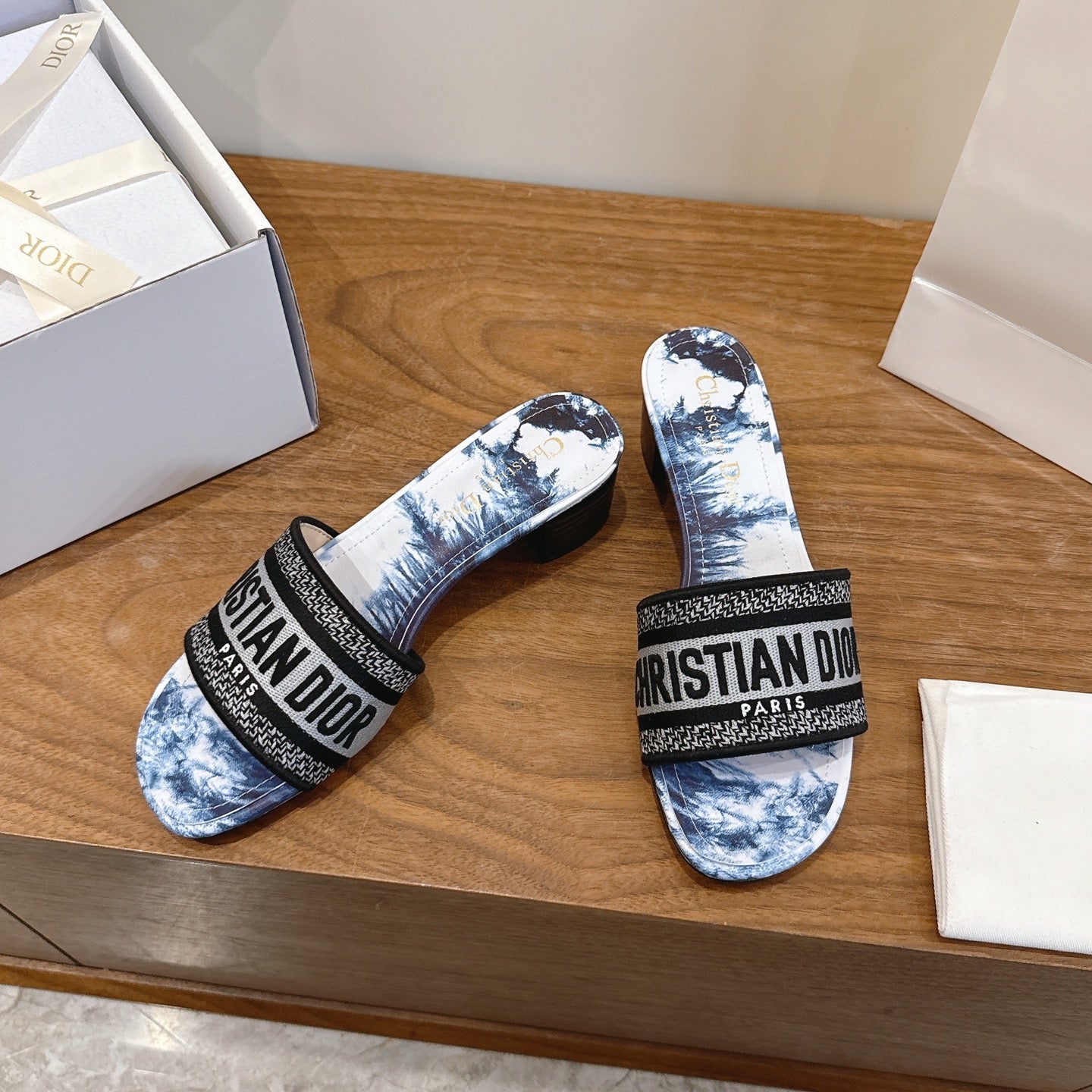 CD 26s Embroidered Sandals Canvas Cowhide 685577