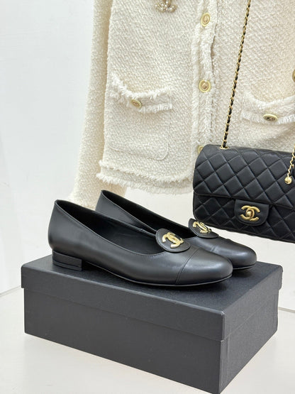 CC 2026 Loafers Sheepskin Gold Logo
