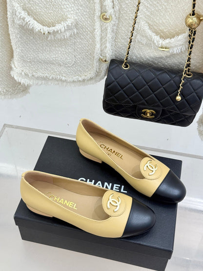 CC 2026 Loafers Sheepskin Gold Logo
