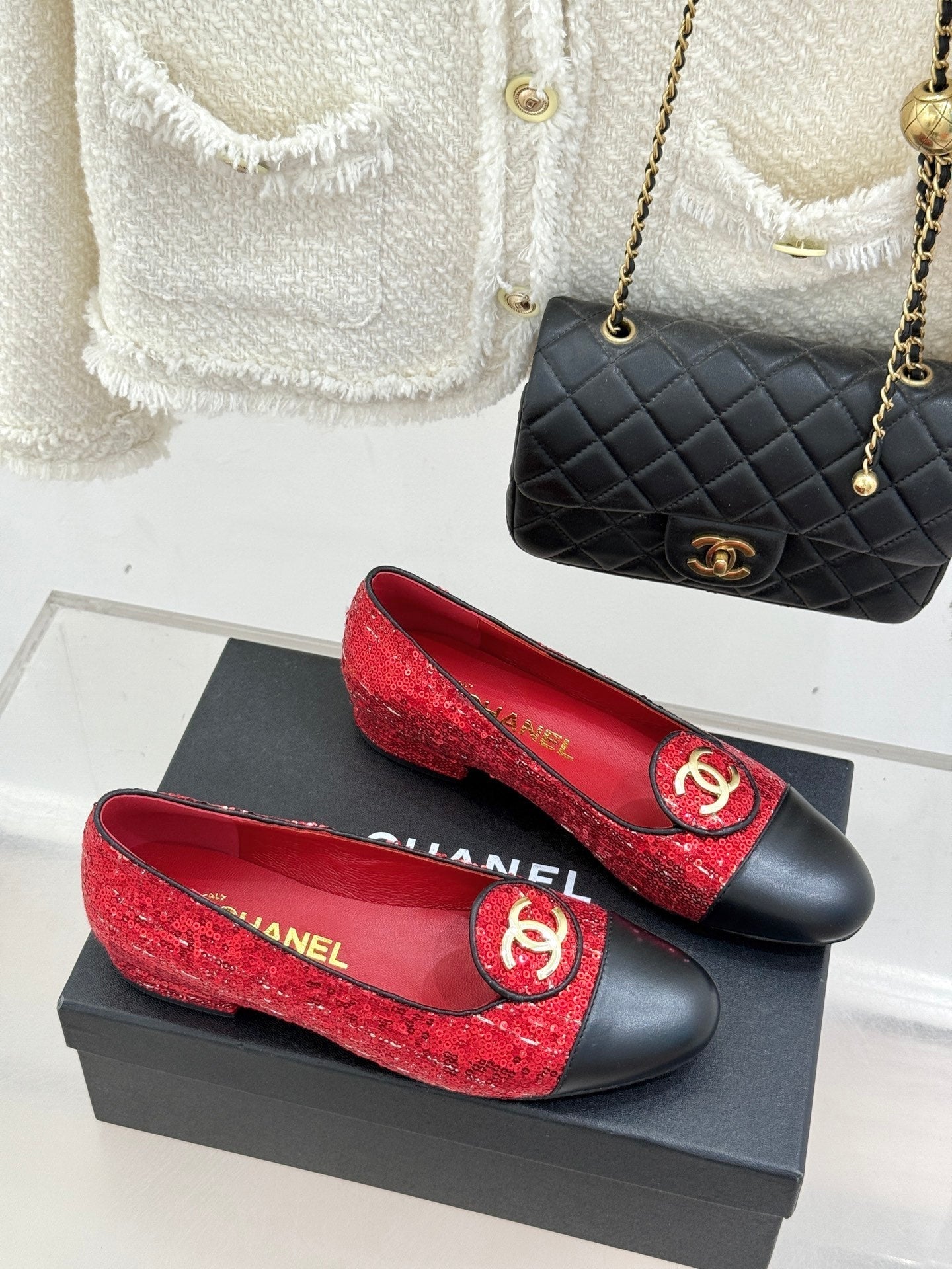 CC 2026 Loafers Sequined Fabric Sheepskin Gold Logo