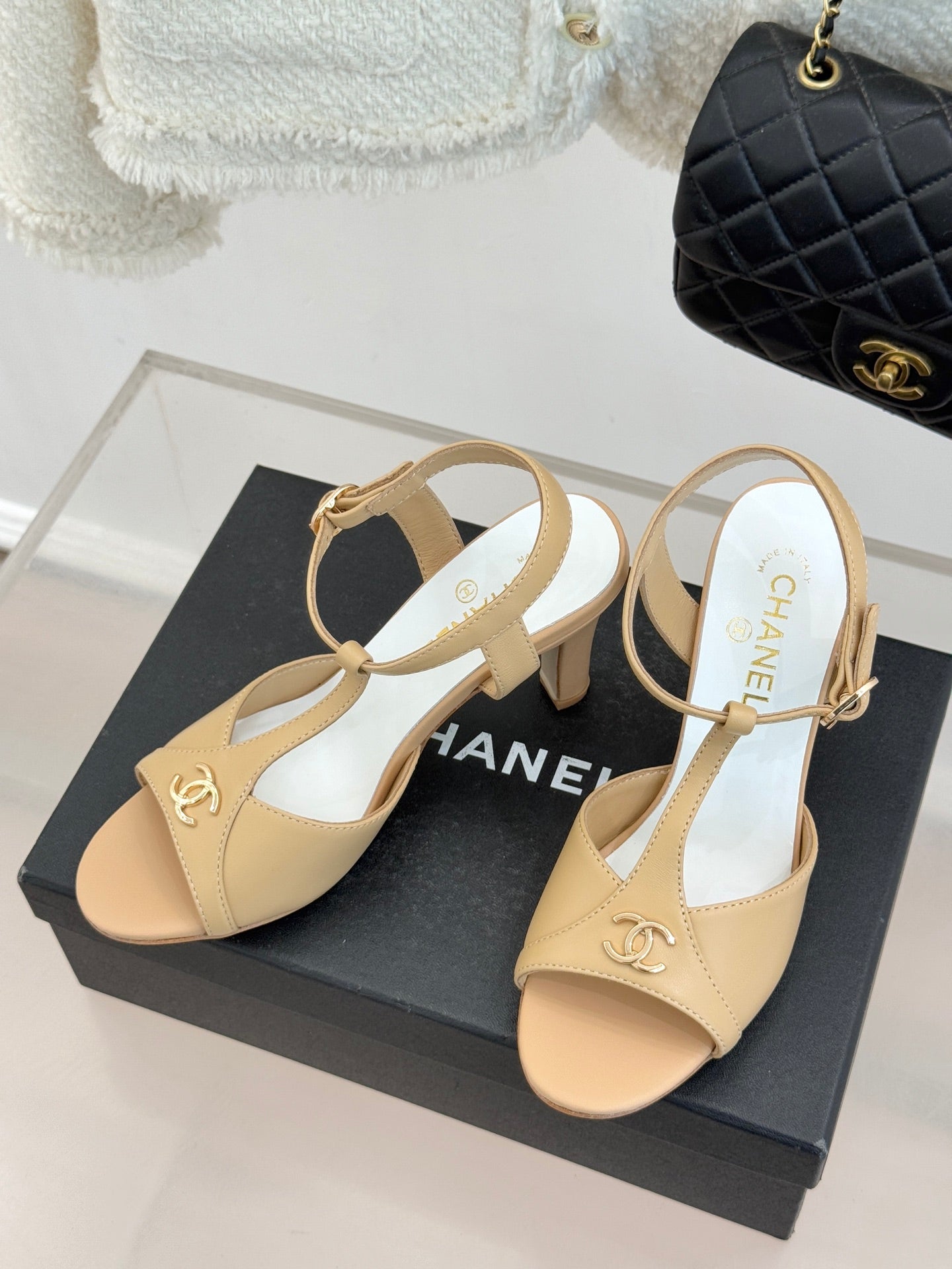 CC 2026 Peep-Toe Sandals 100 Sheepskin