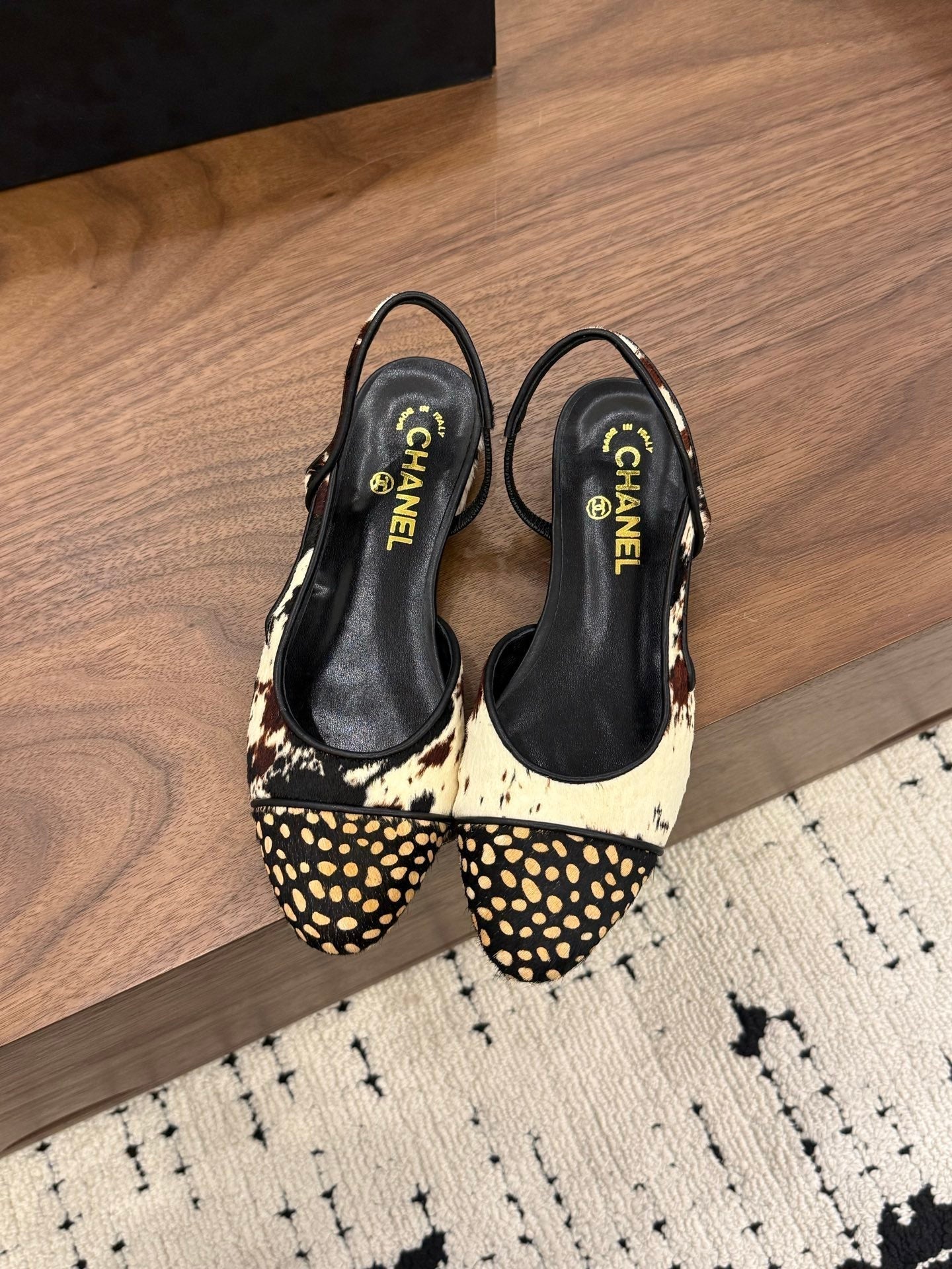 Chanel 2026 Slingback Black White Brown Horsehair Calfskin 686504