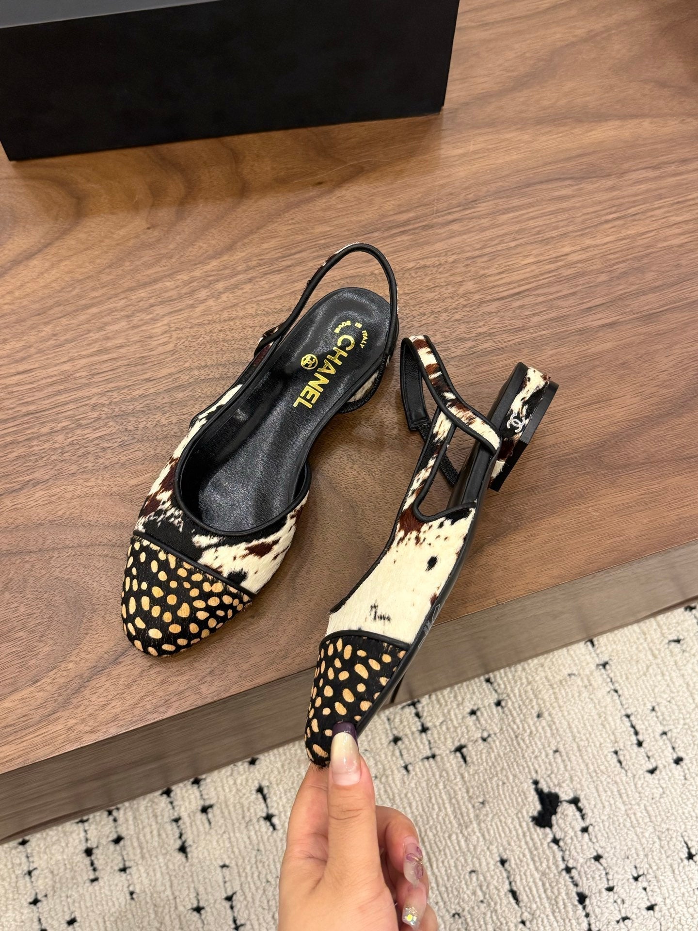 Chanel 2026 Slingback Black White Brown Horsehair Calfskin 686504