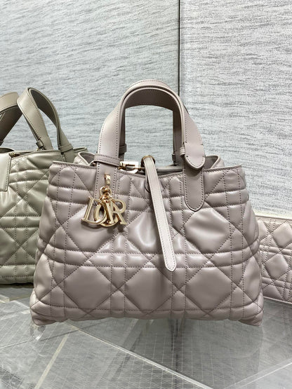 Dior 2026 Toujours Vertical Tote Bag Elegant Grey Calfskin 286656