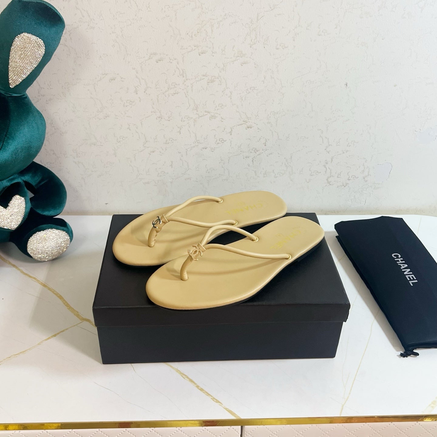 Chanel 2026 Flip-Flops With Gold Hardware Lambskin 779516