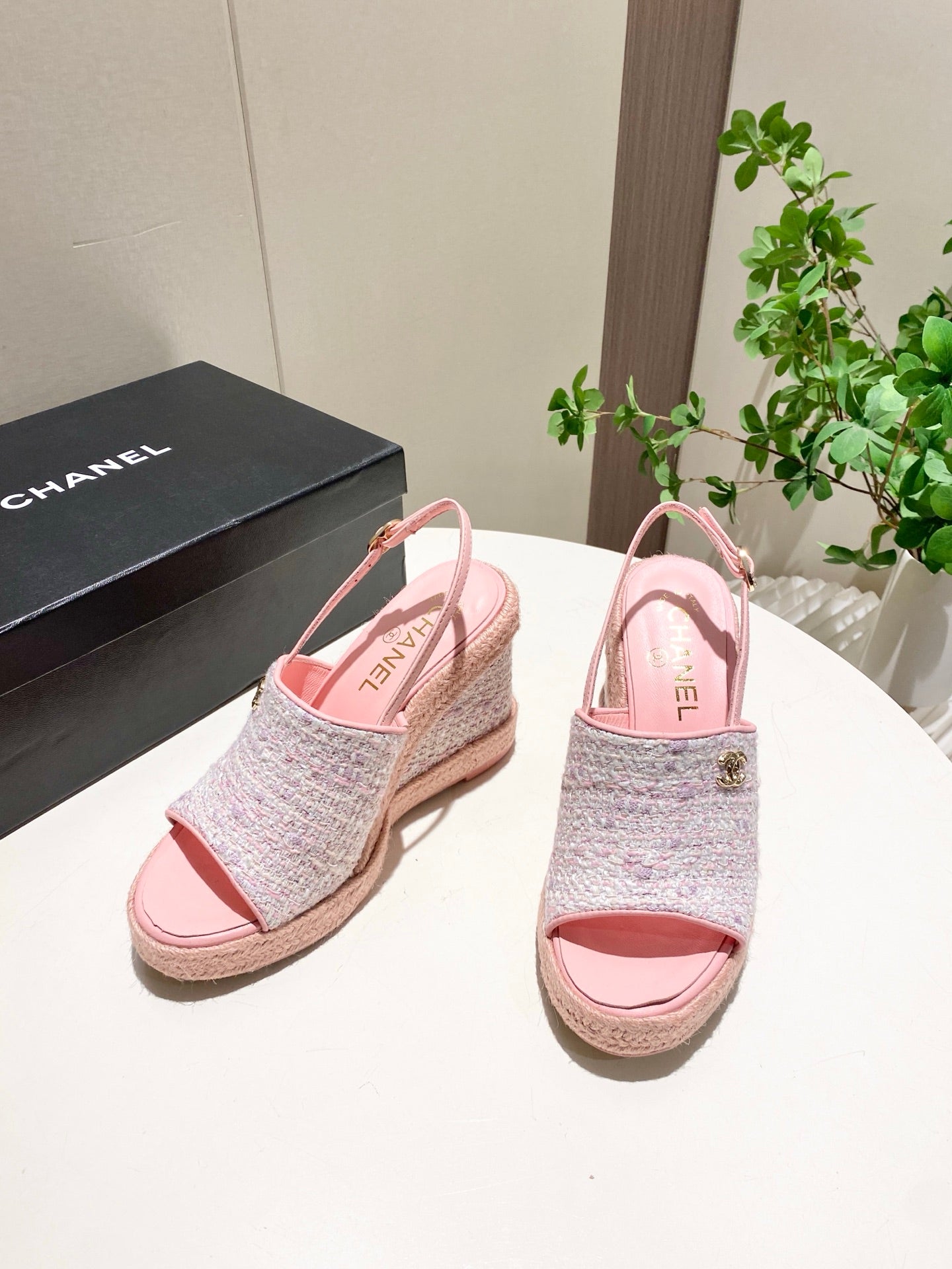 Chanel 2026 New Wedge Sandals 100mm Tweed Sheepskin 767261