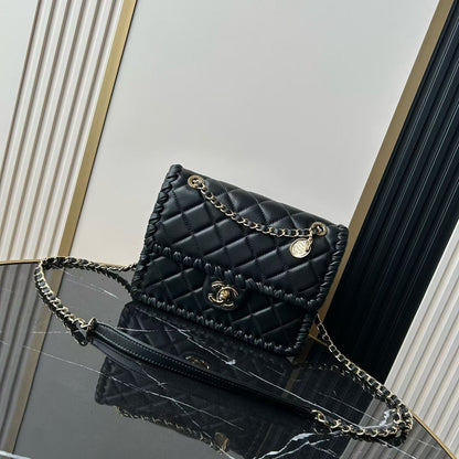 Chanel 2026 Flap 22cm Bag Lambskin 363907