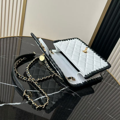 Chanel 2026 Flap 22cm Bag Lambskin 363907