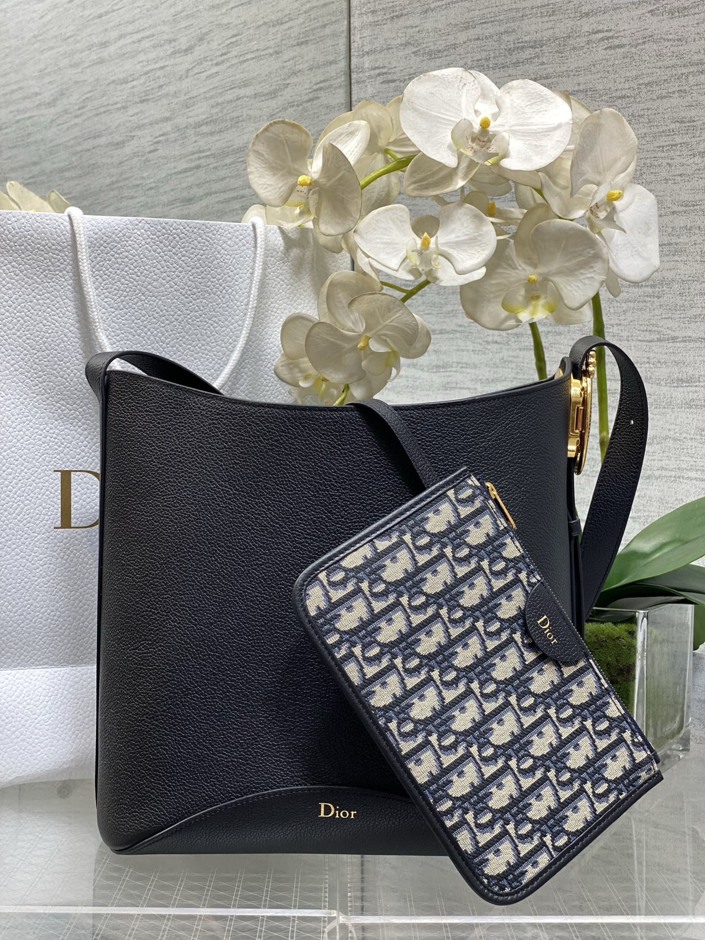 Dior 2026 Medaillon Bucket Bag 26.5cm Grained Cowhide 289070