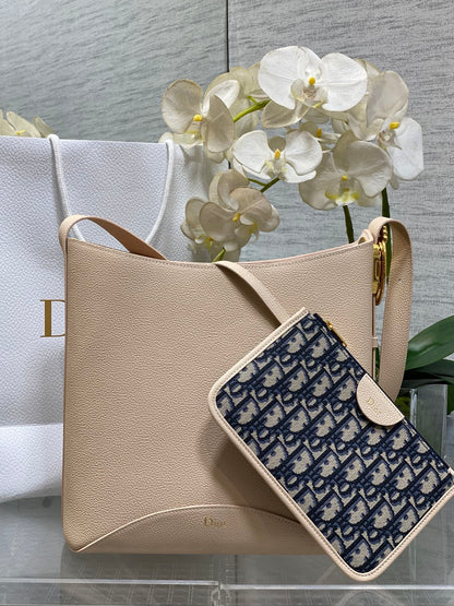 Dior 2026 Medaillon Bucket Bag 26.5cm Grained Cowhide 289070