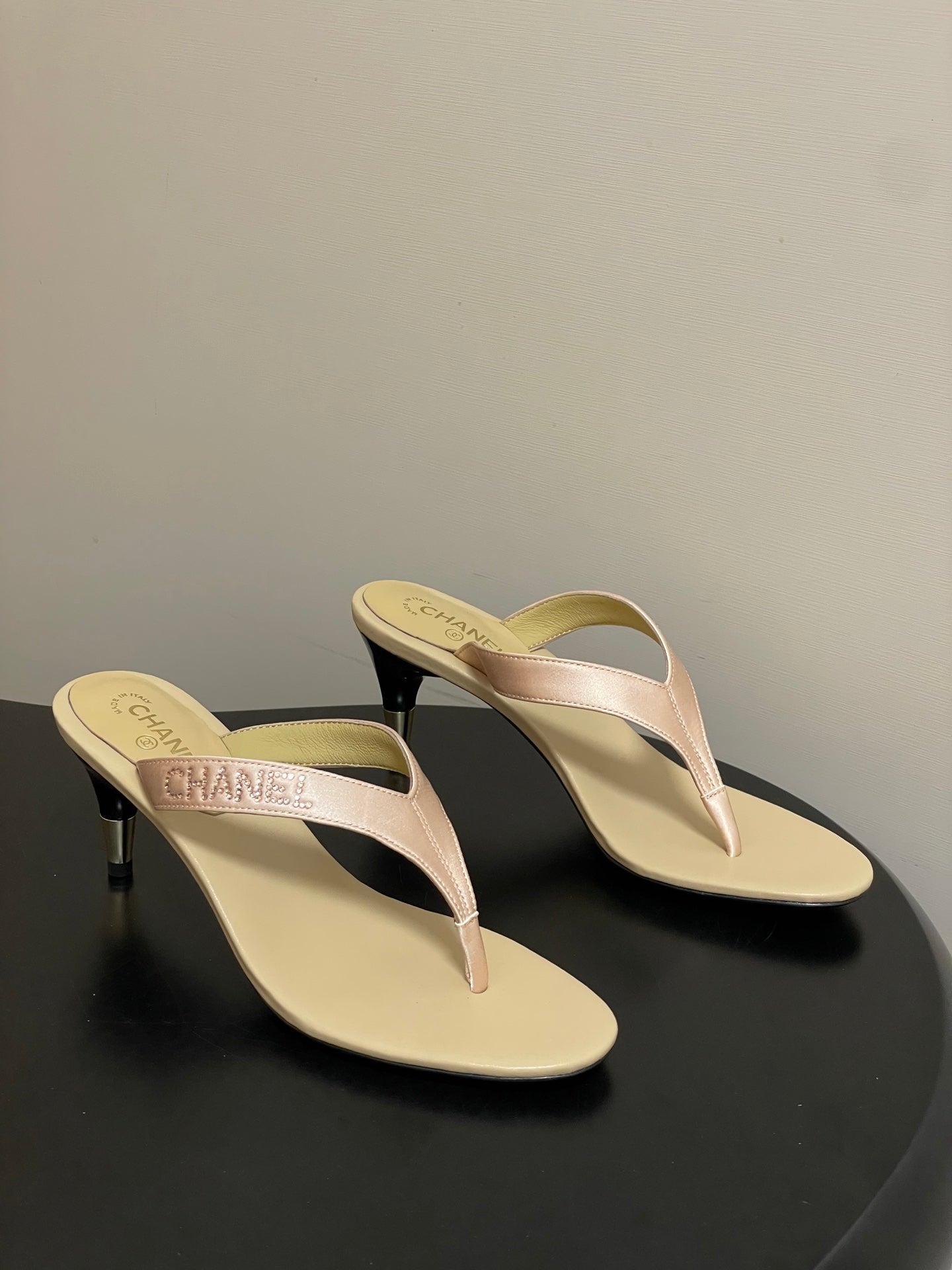 Chanel 2026 High-Heeled Flip-Flops Leather Sheepskin 834697