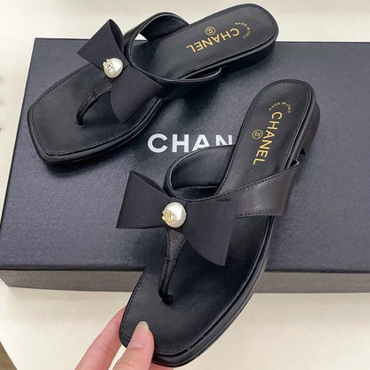 Chanel 2026 Double C Pearl Bow Flip-Flops Leather Sheepskin 831448