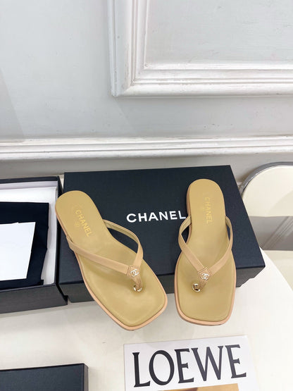 Chanel 2026 Double C Flip-Flops Leather Sheepskin 831459