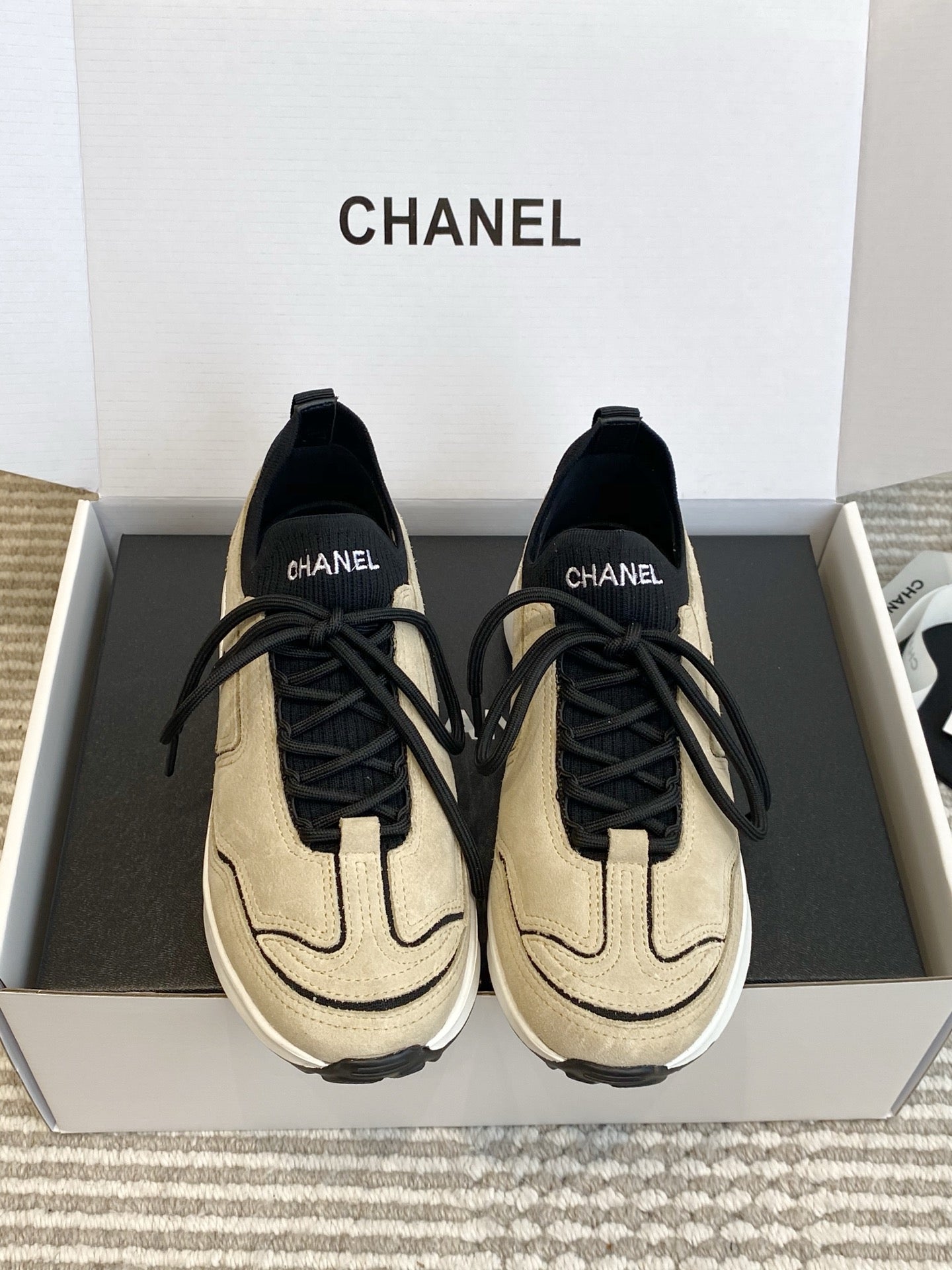 Chanel 2026 Sneaker Suede Calfskin 858560