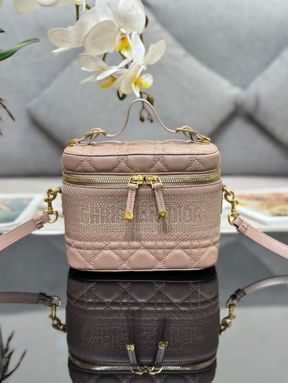 Dior 2026 Vanity Case 18.5cm Lambskin 158275