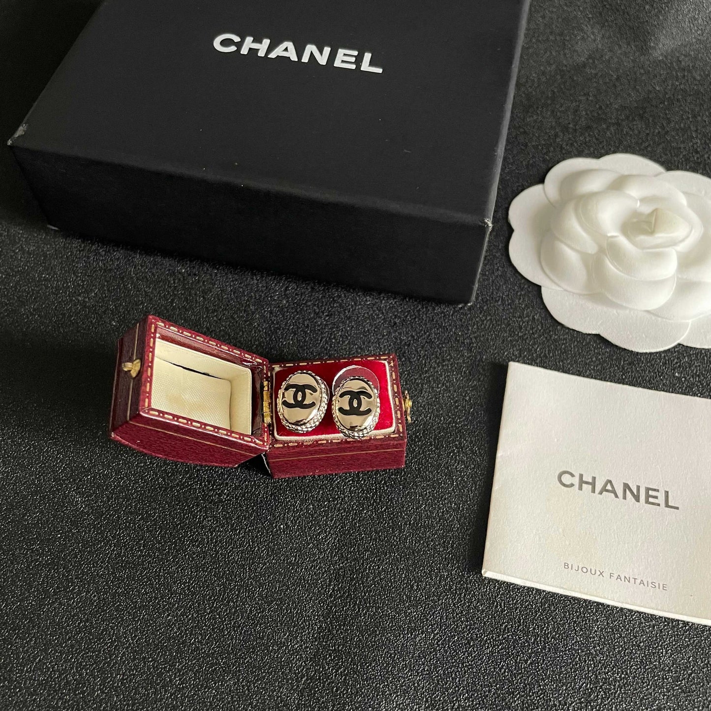 CC Vintage Double C Black Gold Earrings