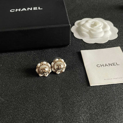 CC Pendant Double C White Pearl Gold Earrings 558642