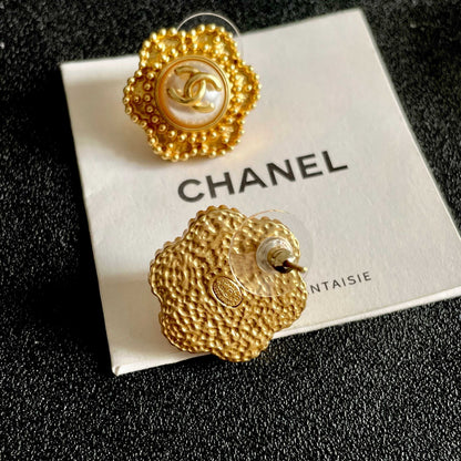 CC Flower Double C Mop Gold Earrings