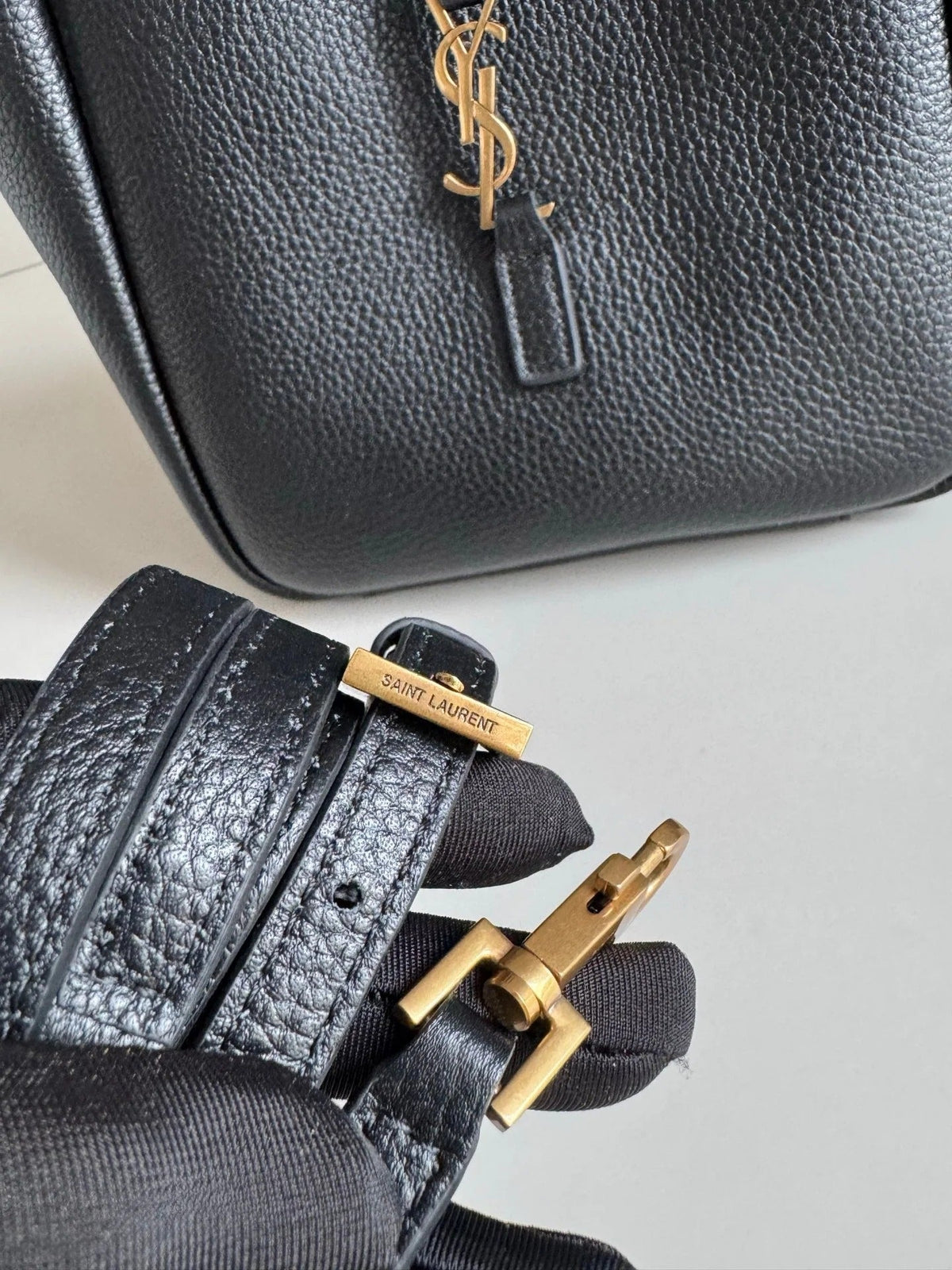 YSL 2026 Saint Laurent Le 5 à 7 Baby Bea 18cm Suede And Leather