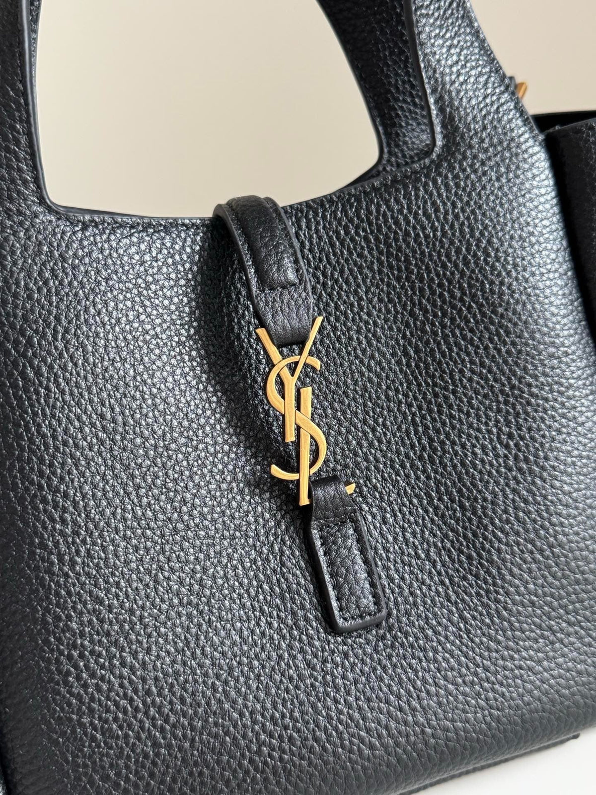 YSL 2026 Saint Laurent Le 5 à 7 Baby Bea 18cm Suede And Leather