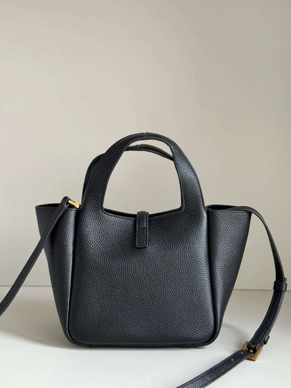 YSL 2026 Saint Laurent Le 5 à 7 Baby Bea 18cm Suede And Leather