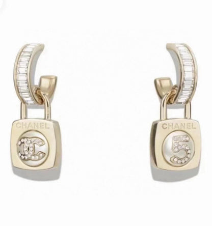CC Pendant Looked Double C Diamond Light Gold Earrings