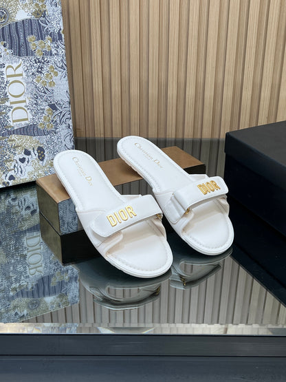CD 26s Beach Sandals Sheepskin