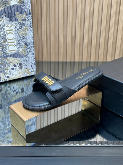 CD 26s Beach Sandals Sheepskin