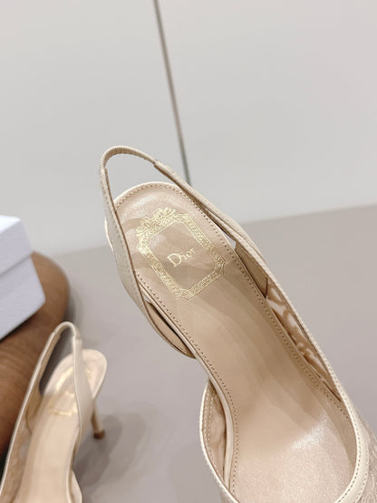 CD 26A Slingback 80 Sheepskin Lace Embroidery