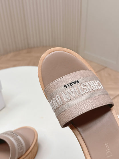 CD 26s  Platform Sandals 85 Nude Cowhide 643778