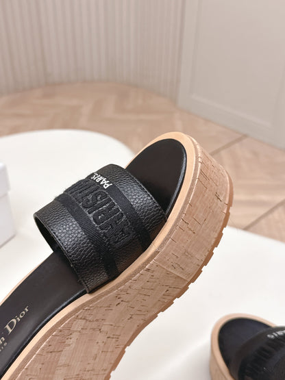 CD 26s  Platform Sandals 85 Black Cowhide 643779