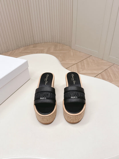 CD 26s  Platform Sandals 85 Black Cowhide 643779