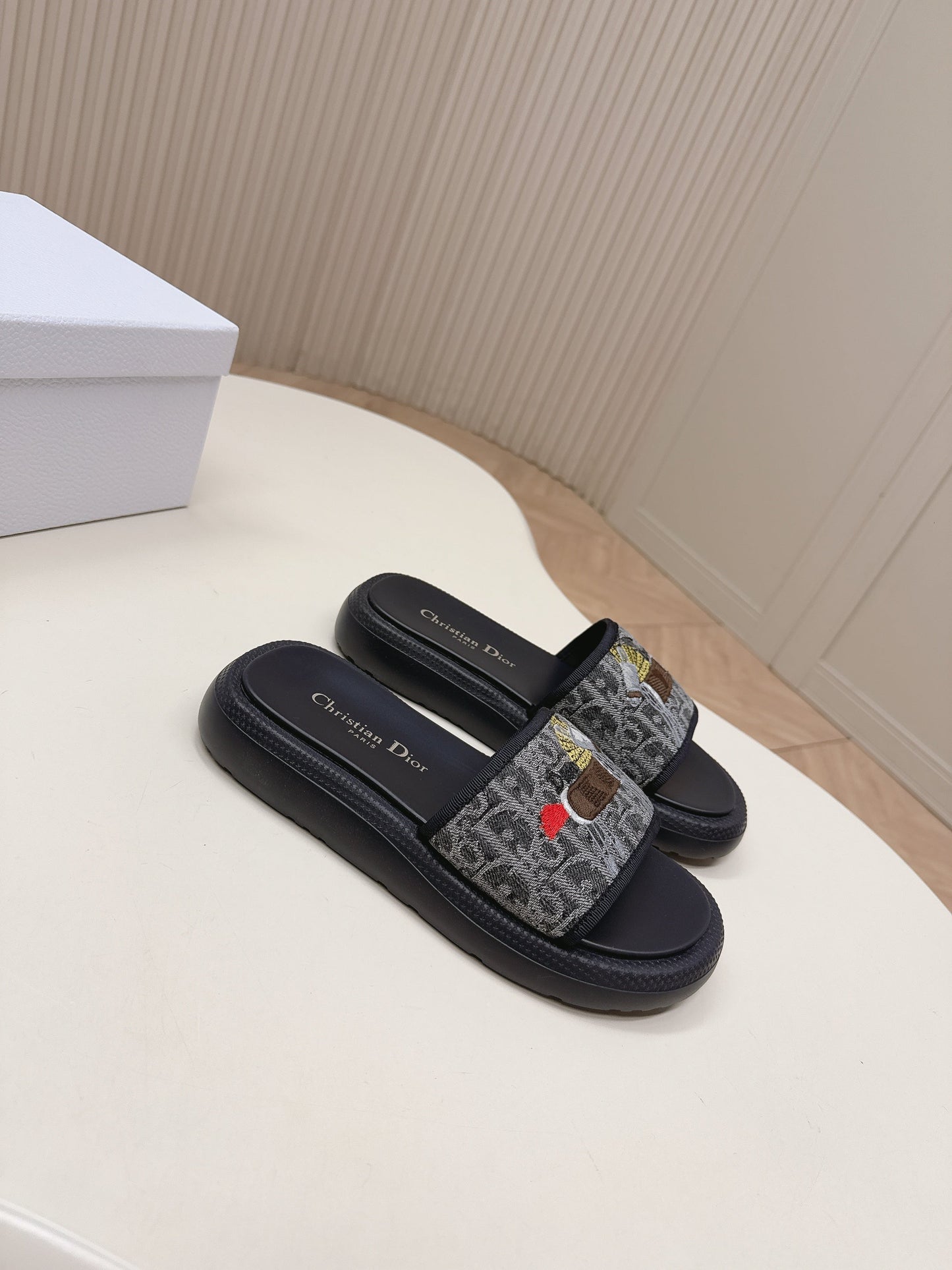 CD 26s  Slippers Black Canvas Lambskin 643802
