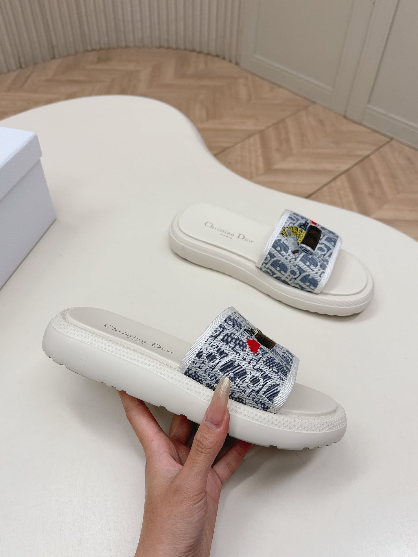 CD 26s  Slippers White Blue Canvas Lambskin 643804